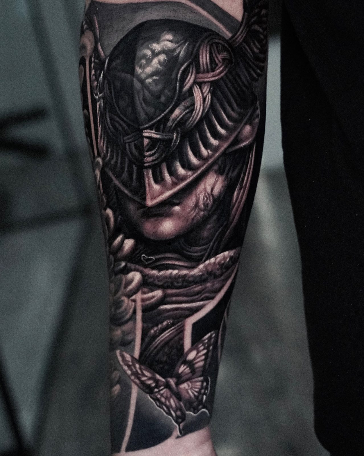 Cover-up en tres sesiones · por @pirelatattoo